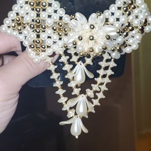 Pearl Barrett (hair clip)